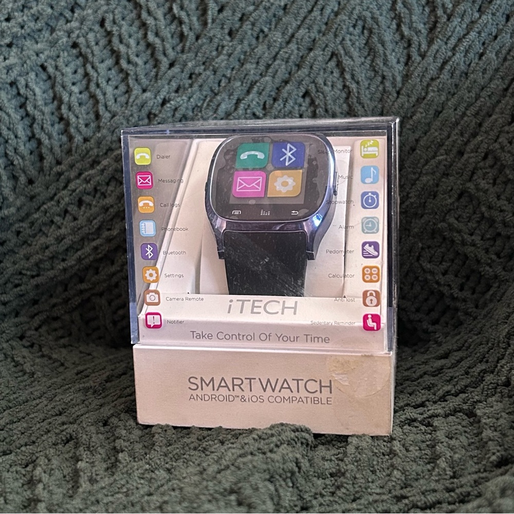 iTech Smart Watch NIB w Charging Cord & Manual